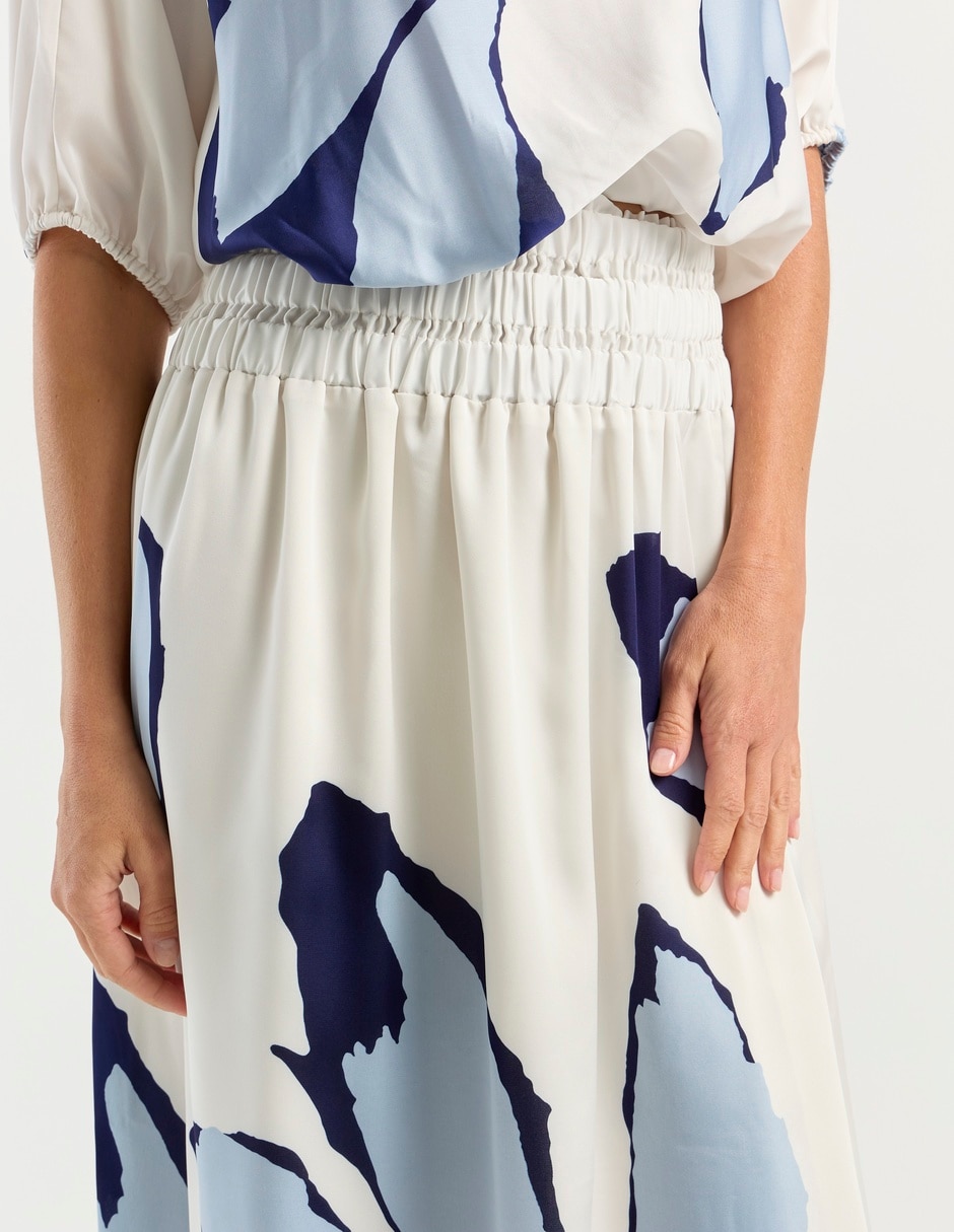 Falda midi