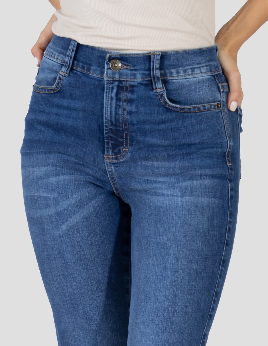 Jeans flare para mujer 4
