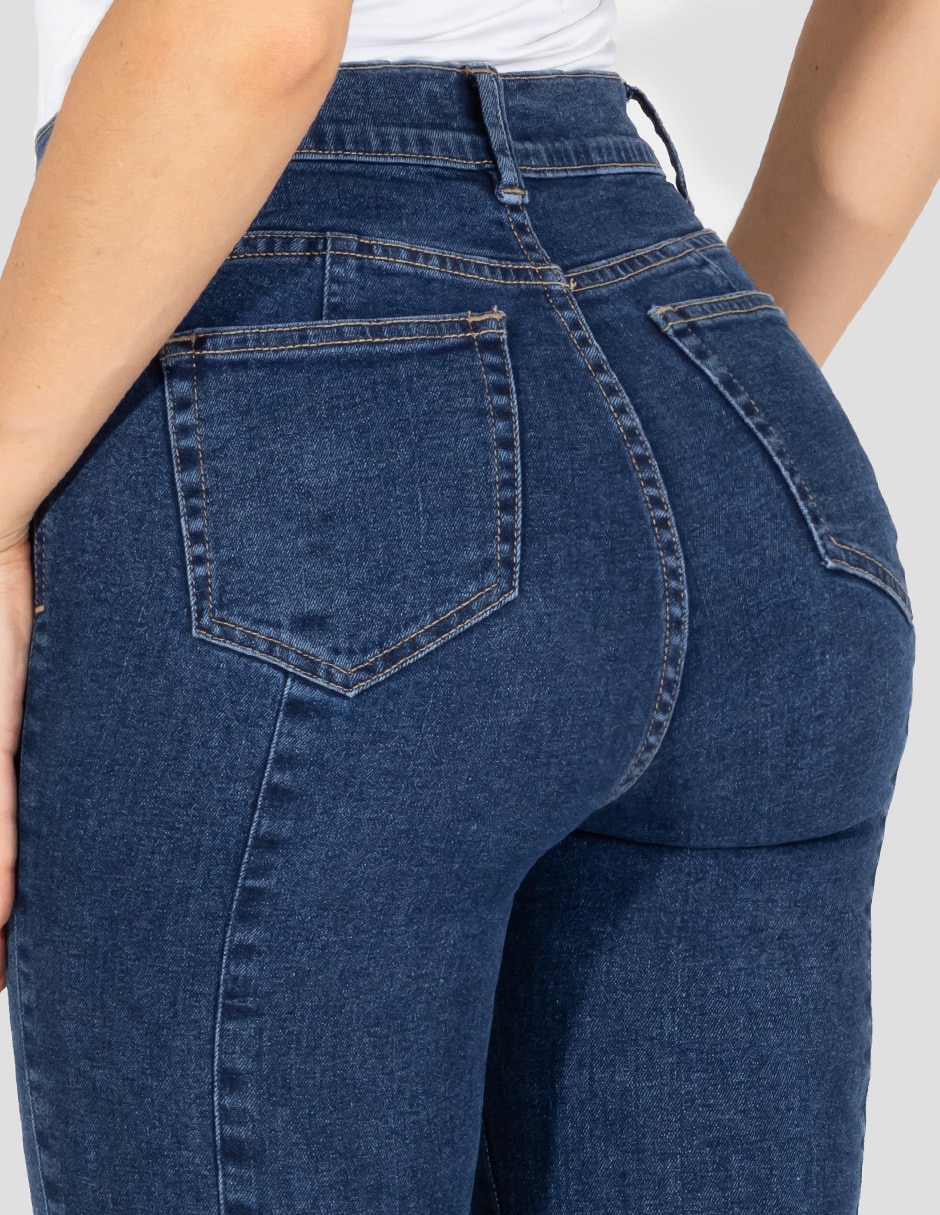 Jeans regular flare cintura alta sin modelo comercial para mujer 4